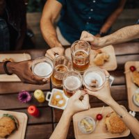 Friends drinking beer