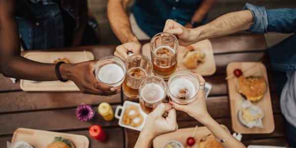 Friends drinking beer
